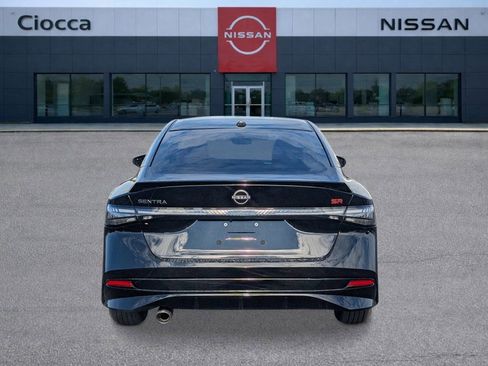 New 2026 Nissan Sentra SR w/ Floor Mat Package FWD image 4