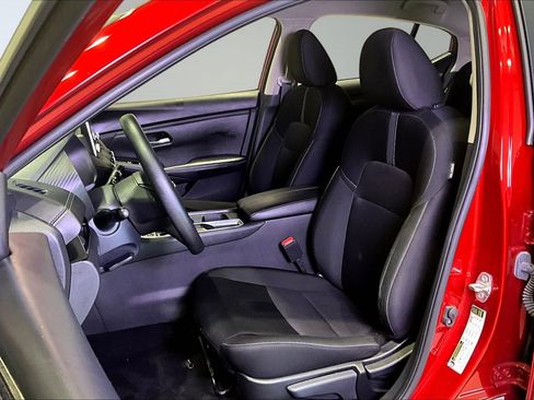 Used 2025 Nissan Sentra SV FWD image 21