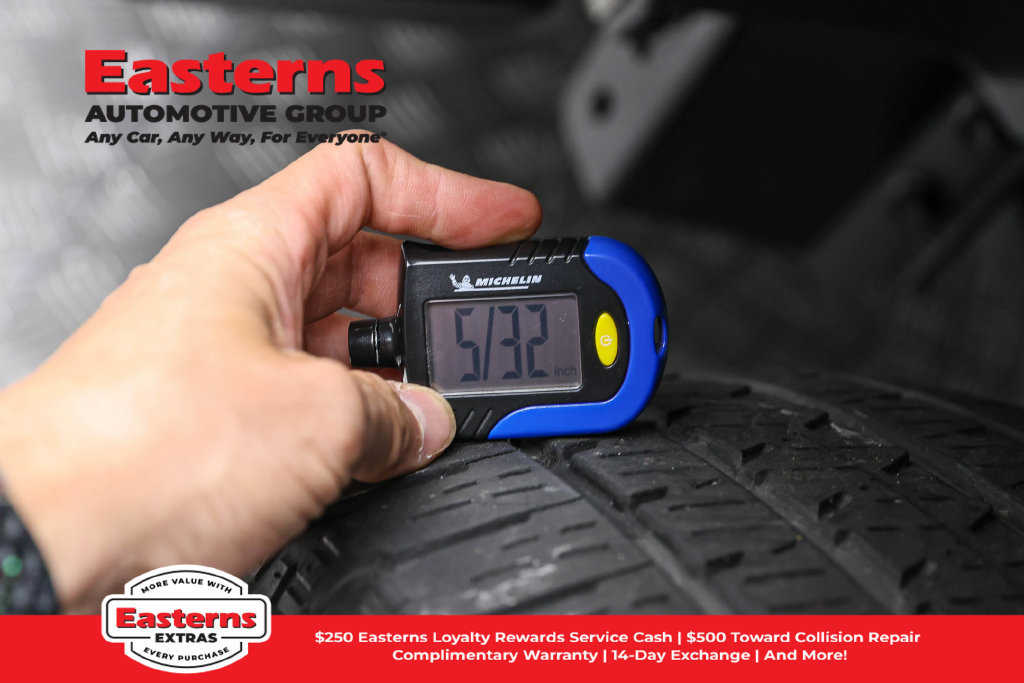 Used 2022 Jeep Wrangler Unlimited Sahara w/ Cold Weather Group AWD/4WD image 30