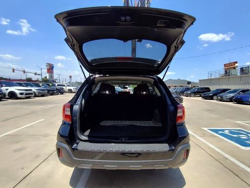 Used 2019 Subaru Outback 2.5i Touring w/ Popular Package #3A AWD/4WD image 40