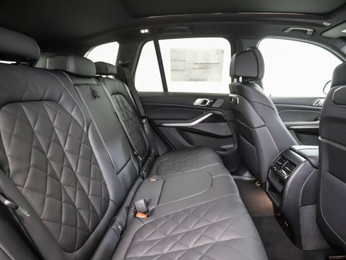 New 2026 BMW X5 xDrive40i w/ M Sport Package image 26