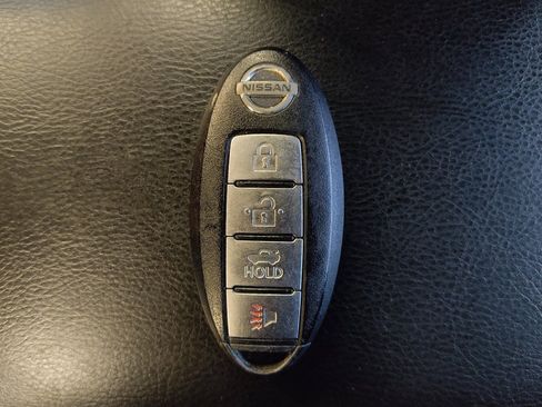 Used 2017 Nissan Sentra SR Turbo FWD image 32