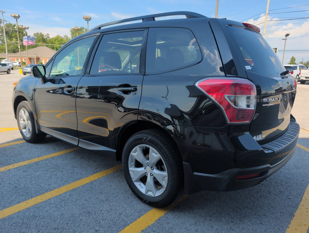 Used 2016 Subaru Forester 2.5i Premium w/ Popular Package #2 AWD/4WD image 5
