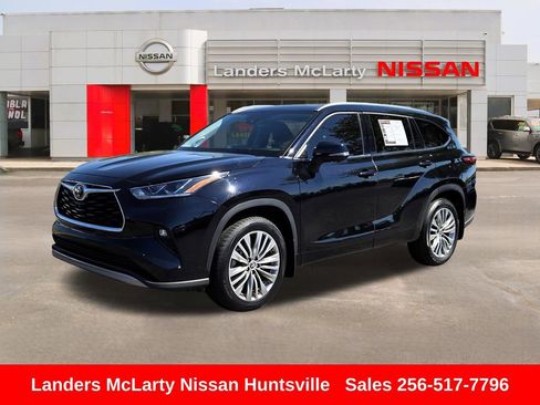 Used 2023 Toyota Highlander Platinum image 9