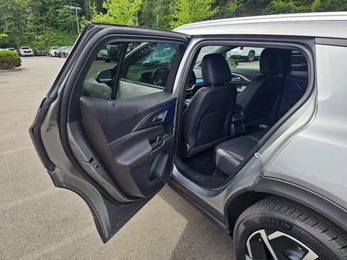 New 2026 Chevrolet Equinox EV LT AWD/4WD image 16