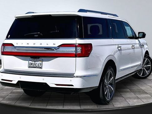 Used 2019 Lincoln Navigator L Reserve AWD/4WD image 23