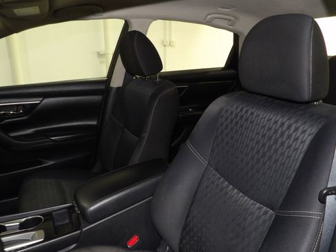 Used 2018 Nissan Altima 2.5 SV image 11