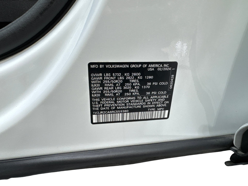 Used 2024 Volkswagen Atlas SE w/ Panoramic Sunroof Package FWD image 92