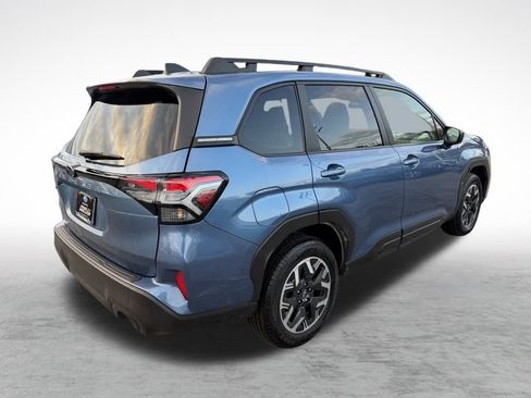 Certified 2025 Subaru Forester Premium image 9