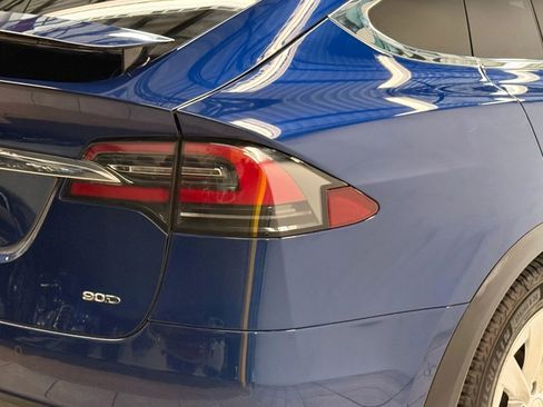 Used 2016 Tesla Model X 75D image 9