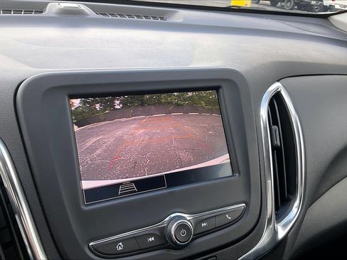Used 2024 Chevrolet Equinox LT FWD image 22
