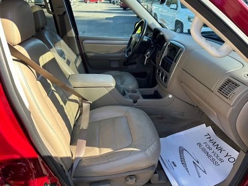 Used 2004 Ford Explorer XLT AWD/4WD image 13