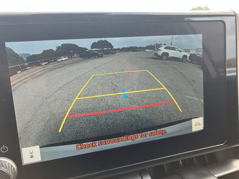 Used 2025 Toyota RAV4 XLE FWD image 10