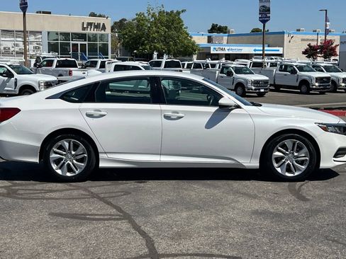 Used 2020 Honda Accord LX image 9