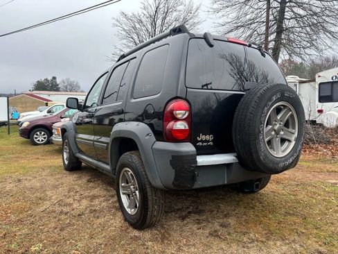 Used 2005 Jeep Liberty Renegade image 9
