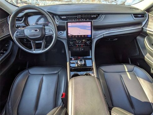 Certified 2023 Jeep Grand Cherokee L Limited w/ Black Appearance Package image 23