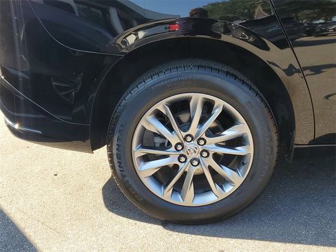 Certified 2023 Buick Enclave Avenir image 5