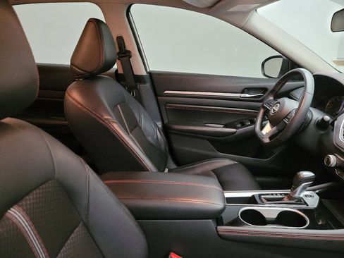 Used 2023 Nissan Altima 2.5 SR FWD image 21