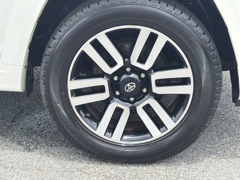 Used 2019 Toyota 4Runner Limited RWD image 11
