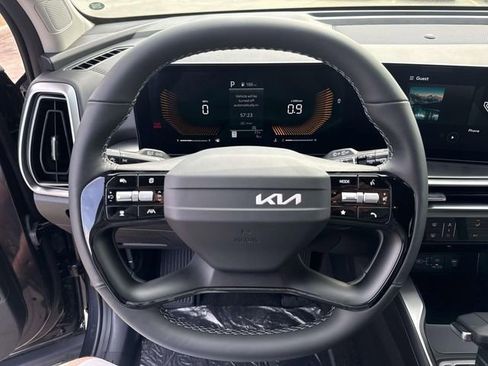 New 2026 Kia Sorento LX FWD image 24