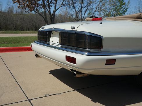Used 1995 Jaguar XJS 4.0 Convertible RWD image 30