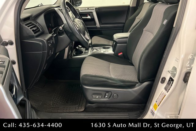 Used 2020 Toyota 4Runner SR5 AWD/4WD image 17