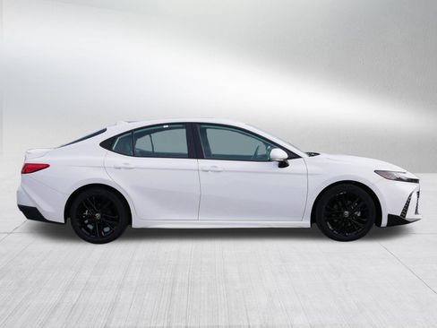 Certified 2025 Toyota Camry SE image 8