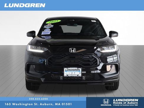 Used 2025 Honda HR-V Sport image 3