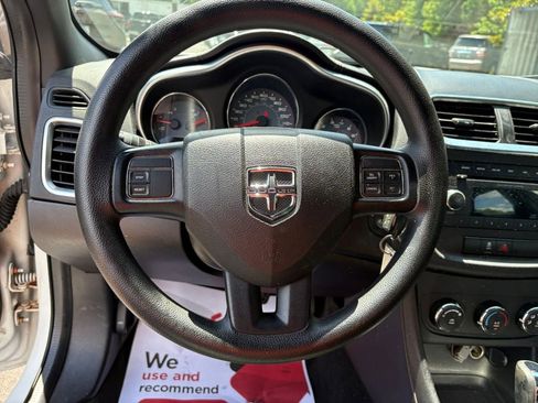 Used 2014 Dodge Avenger SE FWD image 15