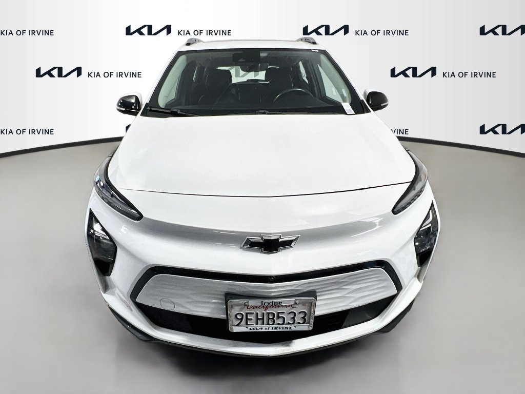 Used 2023 Chevrolet Bolt EUV Premier w/ Sun & Sound Package FWD image 2