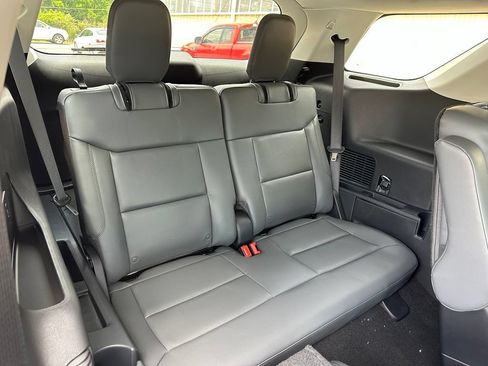 New 2026 Ford Explorer Active w/ Active Comfort Package RWD image 21