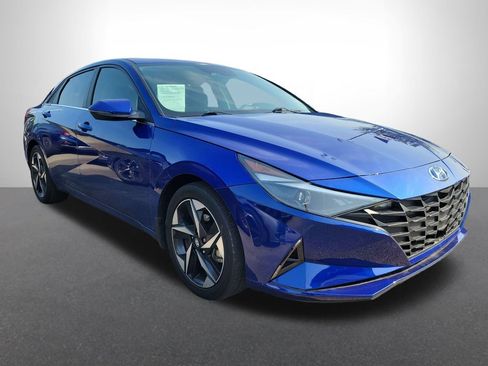Used 2023 Hyundai Elantra Limited FWD image 3
