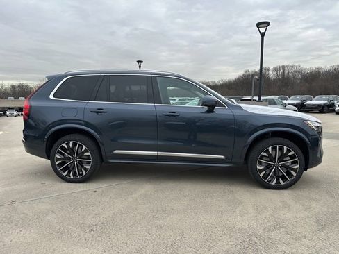 New 2026 Volvo XC90 T8 Plus image 8