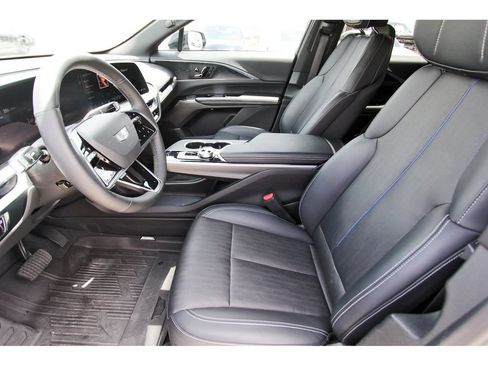 Certified 2024 Cadillac Lyriq Sport RWD image 6