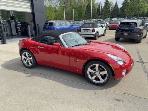 Used 2008 Pontiac Solstice Convertible w/ Preferred Package RWD image 6