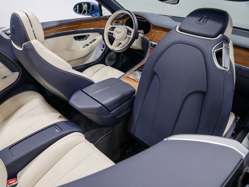 Used 2024 Bentley Continental GT V8 AWD/4WD image 83