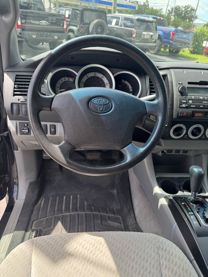 Used 2011 Toyota Tacoma 4x4 Double Cab image 9