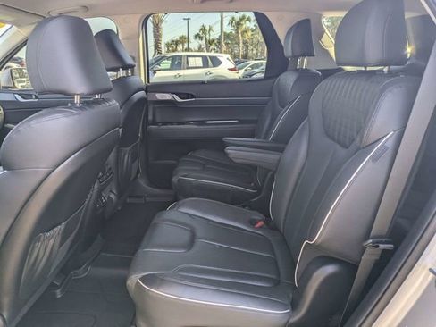 Used 2024 Hyundai Palisade Limited image 14