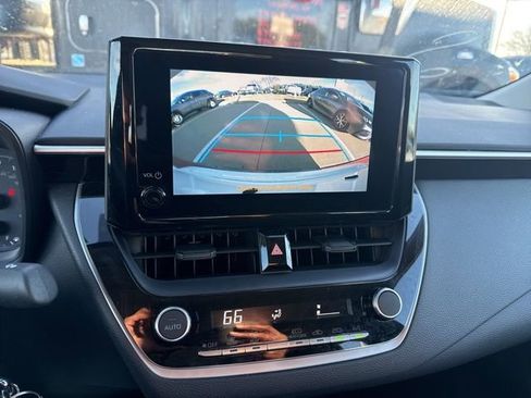 Used 2025 Toyota Corolla LE image 14