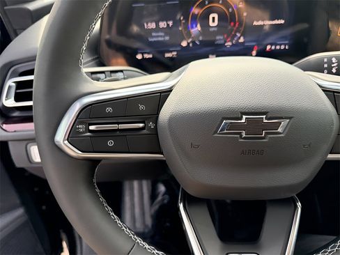 New 2026 Chevrolet Traverse Z71 w/ Driver Confidence Package image 23