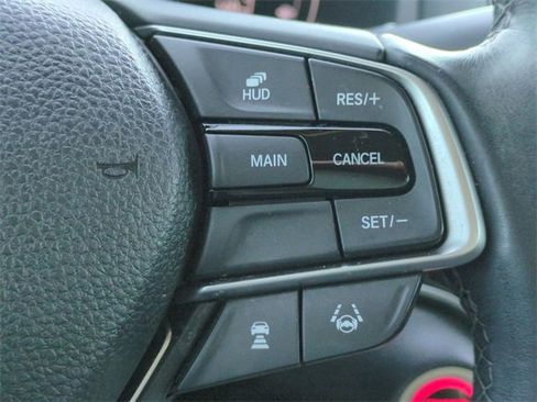 Used 2018 Honda Accord Touring image 26