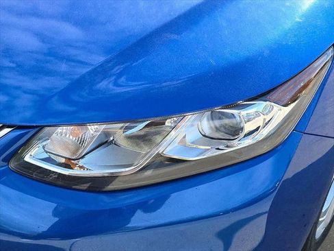 Used 2018 Chevrolet Volt LT w/ Comfort Package FWD image 36