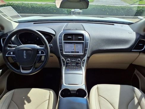 Used 2020 Lincoln Nautilus Reserve w/ Cargo Utility Package FWD image 13