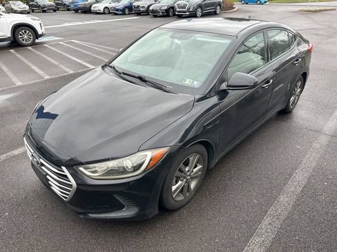 Used 2017 Hyundai Elantra SE FWD image 3