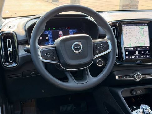 Certified 2023 Volvo XC40 B5 Plus w/ Protection Package Premier AWD/4WD image 14