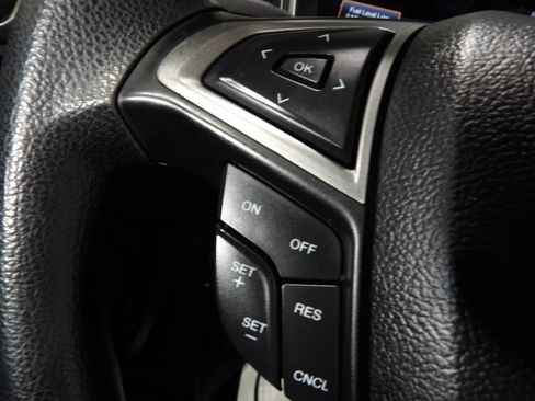 Used 2020 Ford Fusion SE FWD image 14