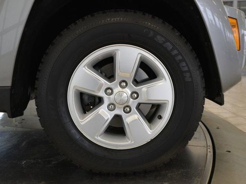 Used 2012 Jeep Liberty Sport image 36