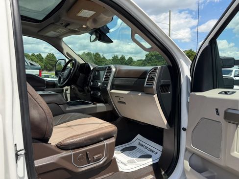 Used 2019 Ford F250 Limited AWD/4WD image 35