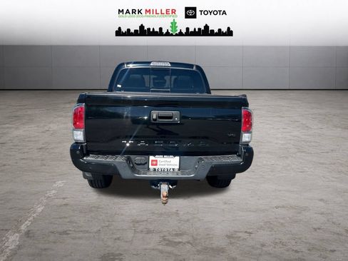 Used 2022 Toyota Tacoma TRD Off-Road w/ TRD Premium Off Road Package AWD/4WD image 4