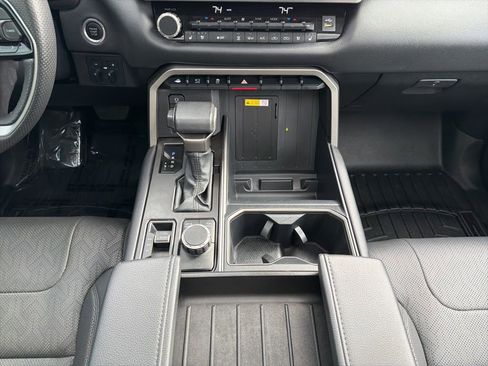 Used 2023 Toyota Tundra Limited image 29